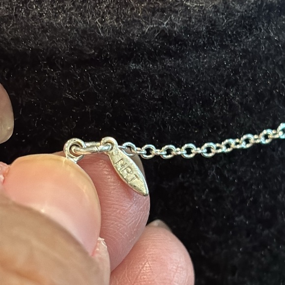 NRT Signed Silver Tone Blue Rhinestone Pendant Necklace & Earrings Jewelry Set - Picture 5 of 8